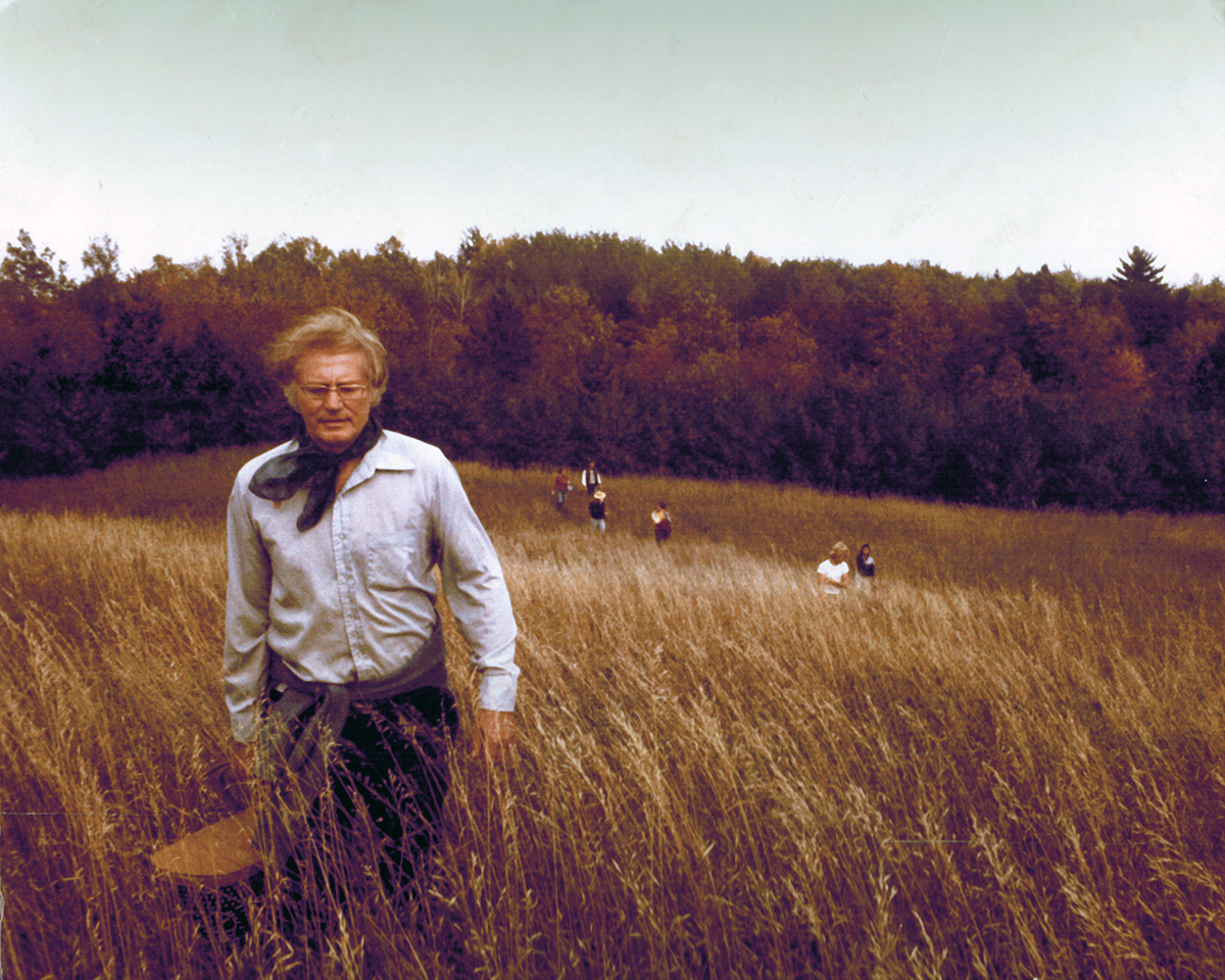 Robert_Bly_At_Carlssons_Farm.jpg